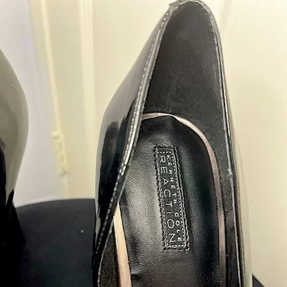 Keneth Cole Black Heels​​​ - Picture 9 of 10
